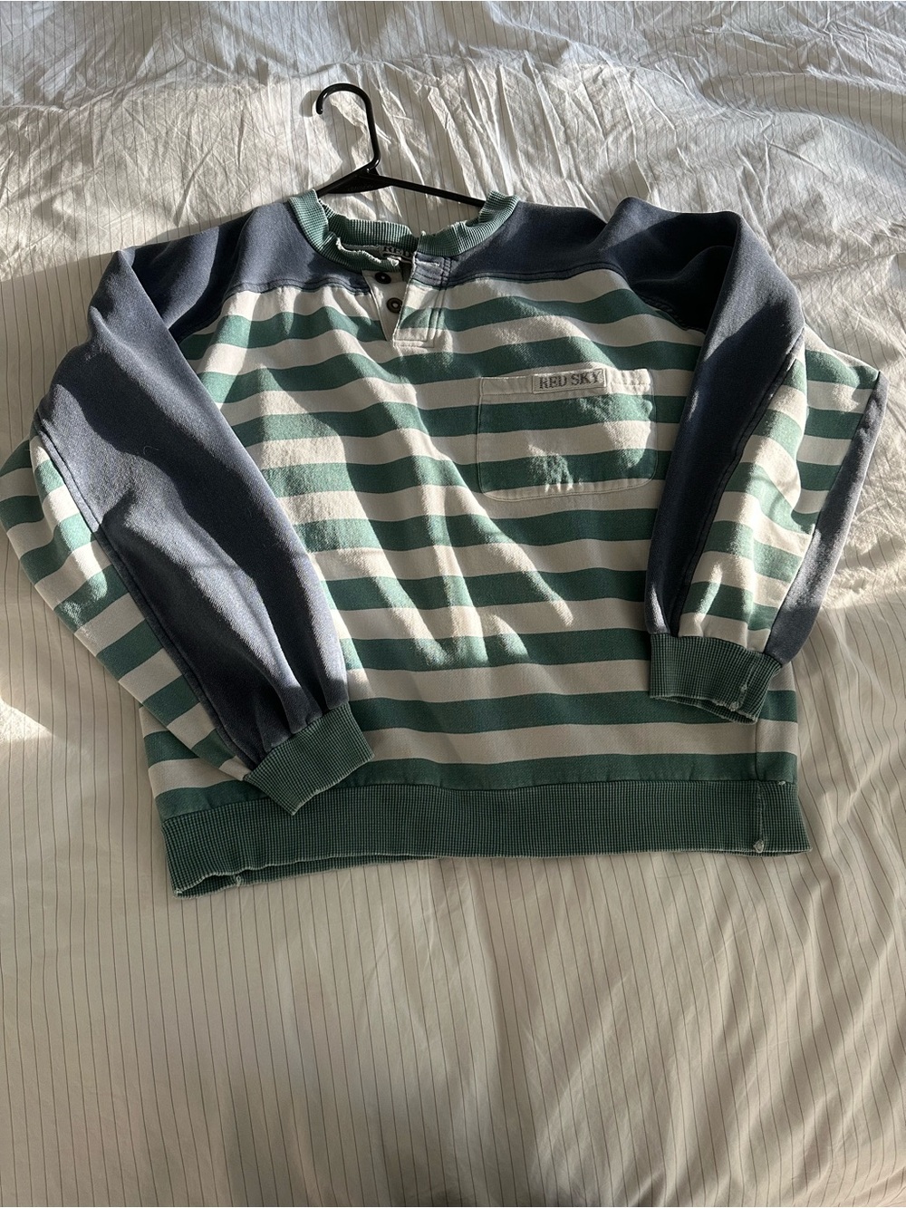Vintage RED SKY - Striped Henley Pullover size M